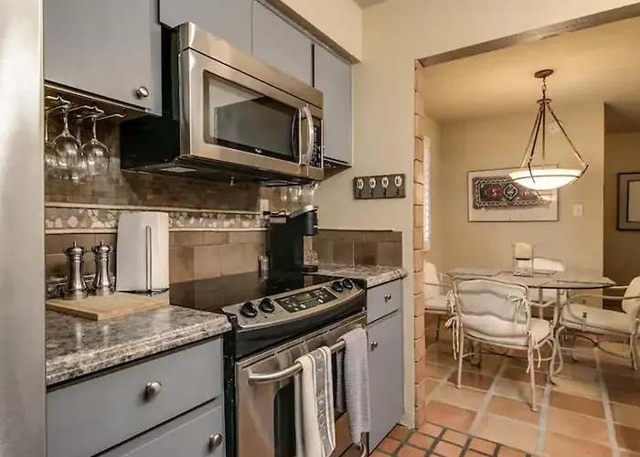 Ferienhaus New Charming 1-bdrm In Old Town *